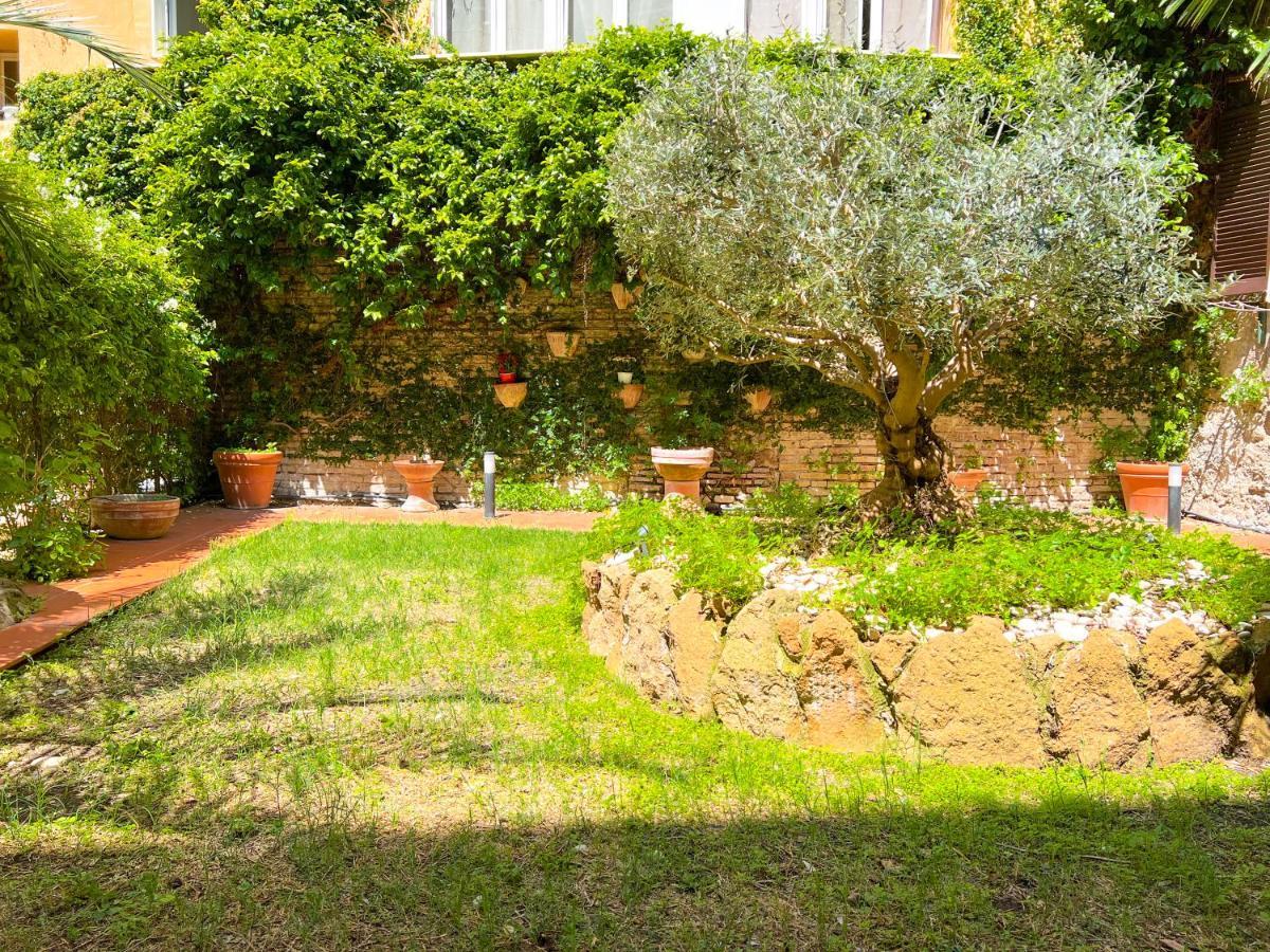 Luxury House & Secret Garden - Strategic Location, 100M To Metro B Apartment Rome Exterior photo