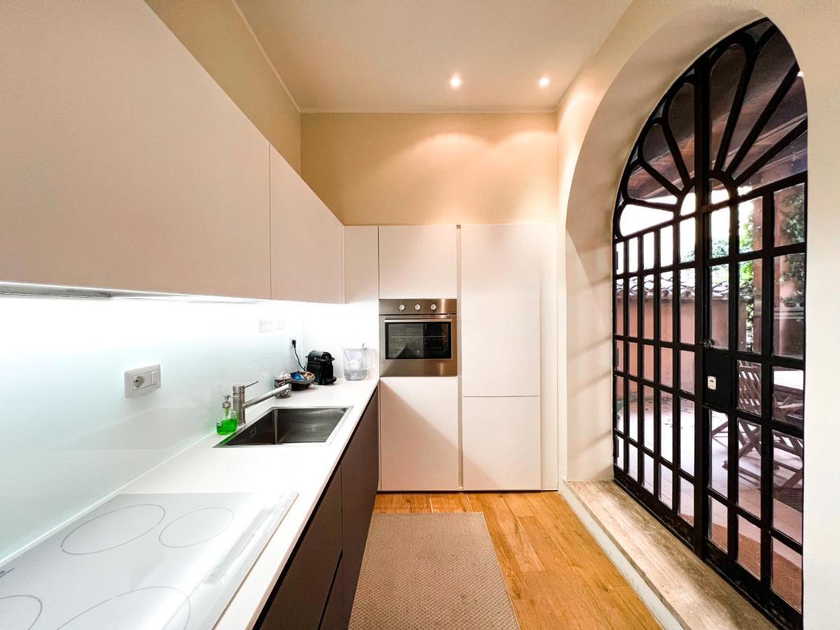 Luxury House & Secret Garden - Strategic Location, 100M To Metro B Apartment Rome Exterior photo