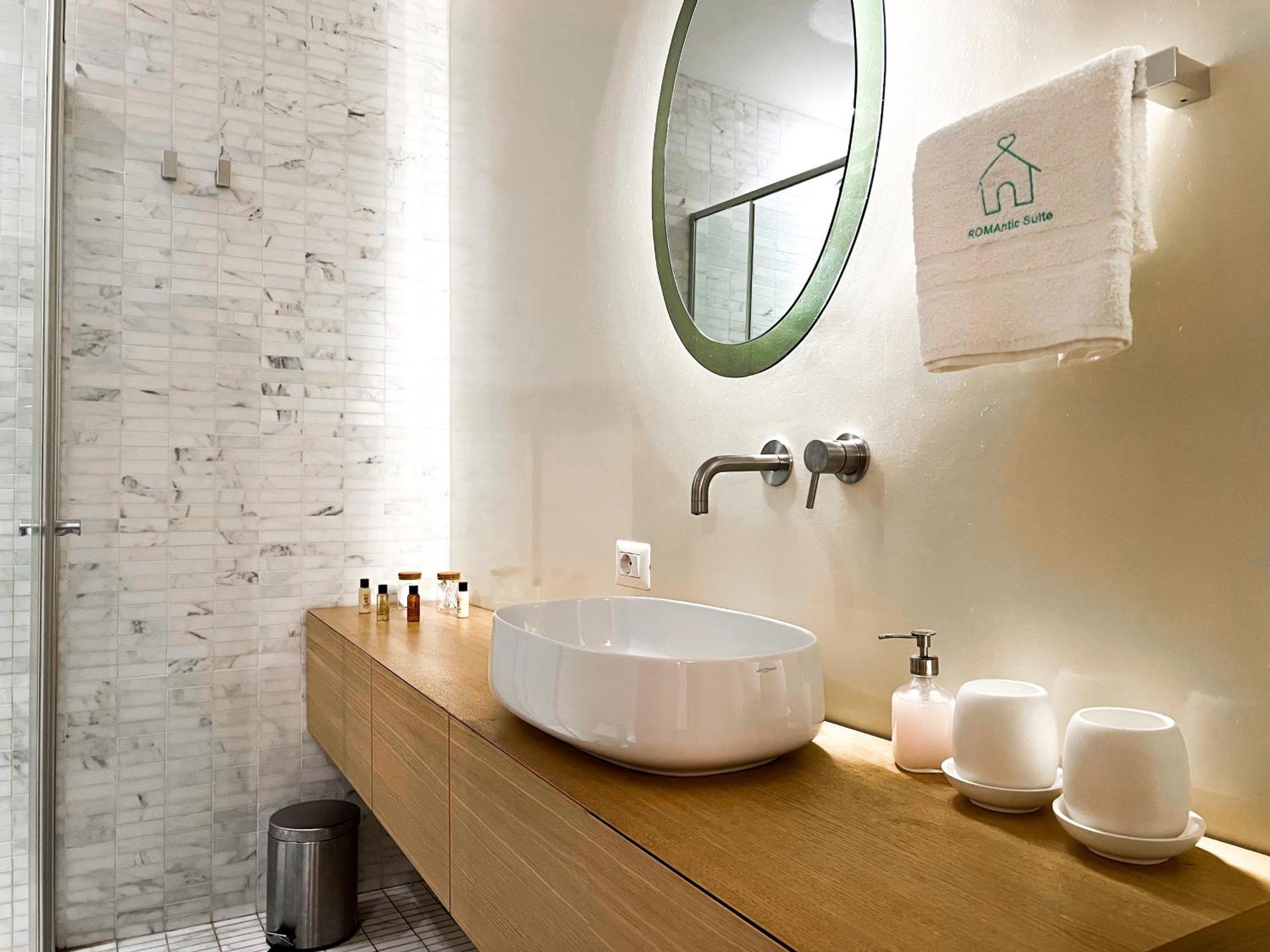 Luxury House & Secret Garden - Strategic Location, 100M To Metro B Apartment Rome Exterior photo